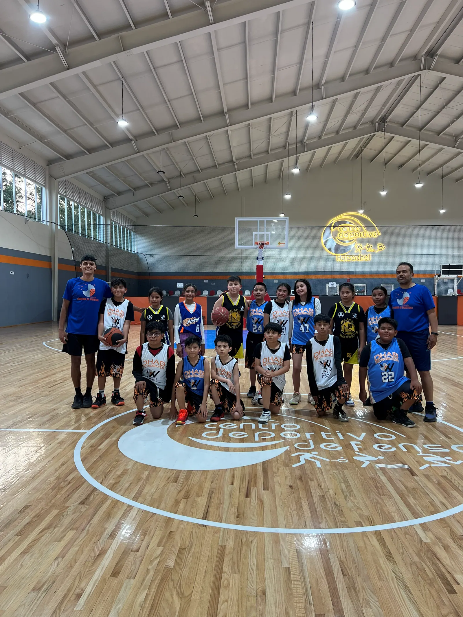Equipo DHAB en entrenamiento grupal